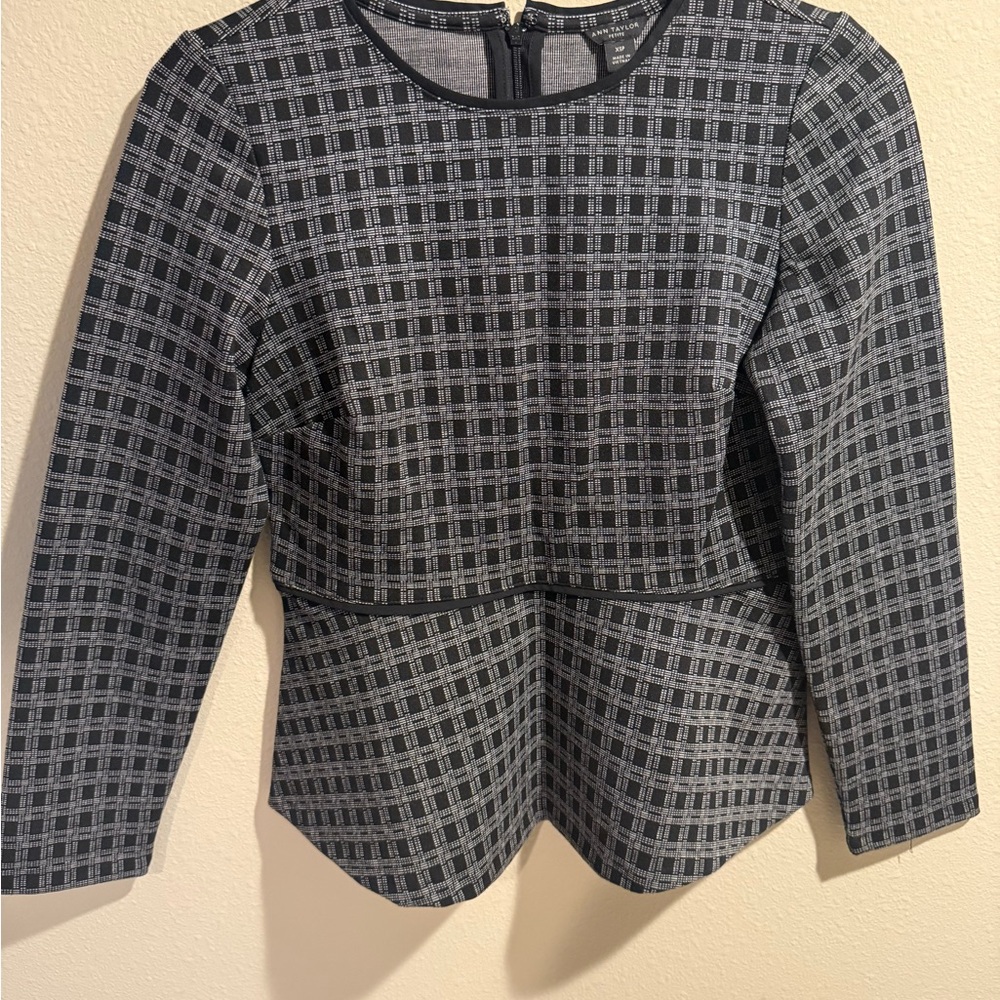 Ann Taylor Black and White Checkered Knit Peplum Top XSP